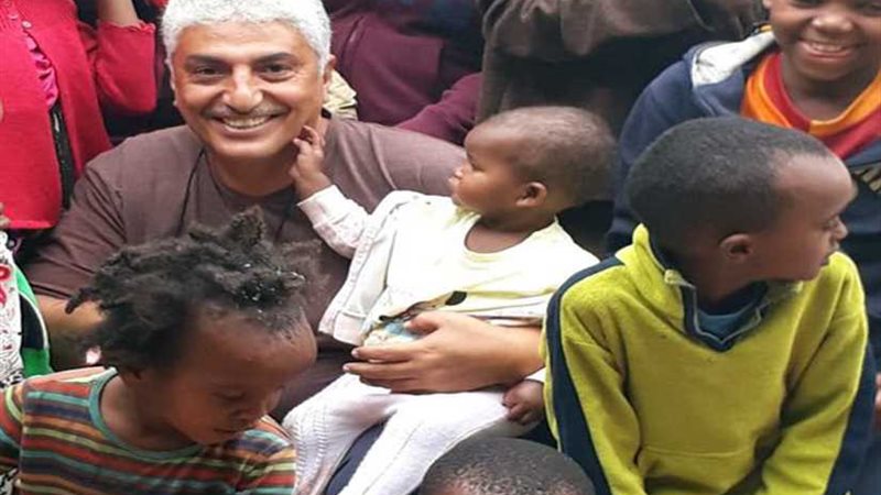 سعودي يتكفل بـ 7