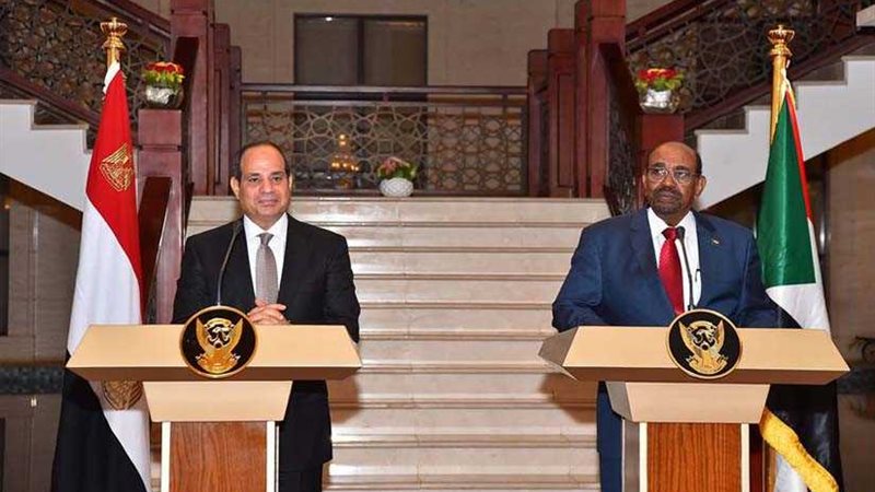 البشير: شعبا مصر