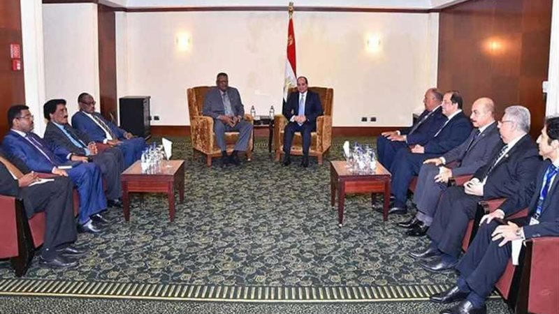 السيسي يلتقي رموز