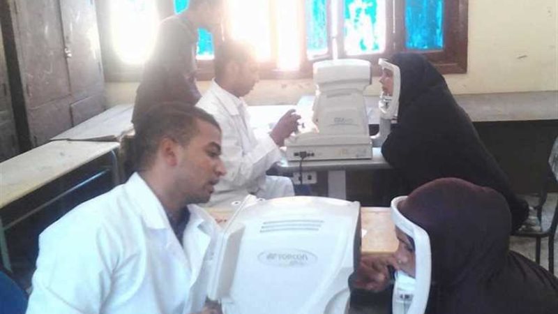 قافلة للكشف على ١٠٧٧