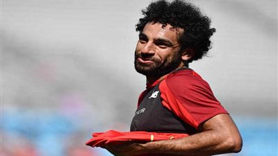 محمد صلاح في مران ليفربول.. (صور)