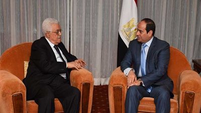 أبومازن يهنئ الرئيس السيسي بذكرى ثورة يوليو المجيدة