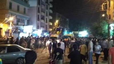 أستاذ جامعي يدهس 7 على مقهى بطنطا.. (صور)