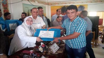 تعليم كفر الشيخ يكرّم الطلاب المتفوقين