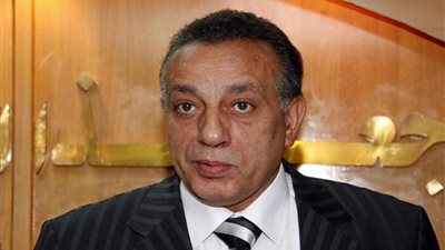 محافظ الجيزة يزرع شجرة في مبادرة 1000 شجرة بإمبابة