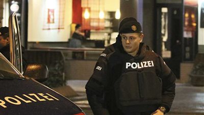 الشرطة الهولندية تعتقل مشتبها به في طعن شخصين