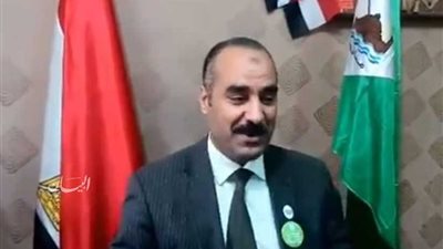 الفولي يطالب بفتح فصول محو أمية بالمدارس