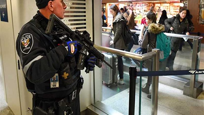 اعتقال مسلح احتجز