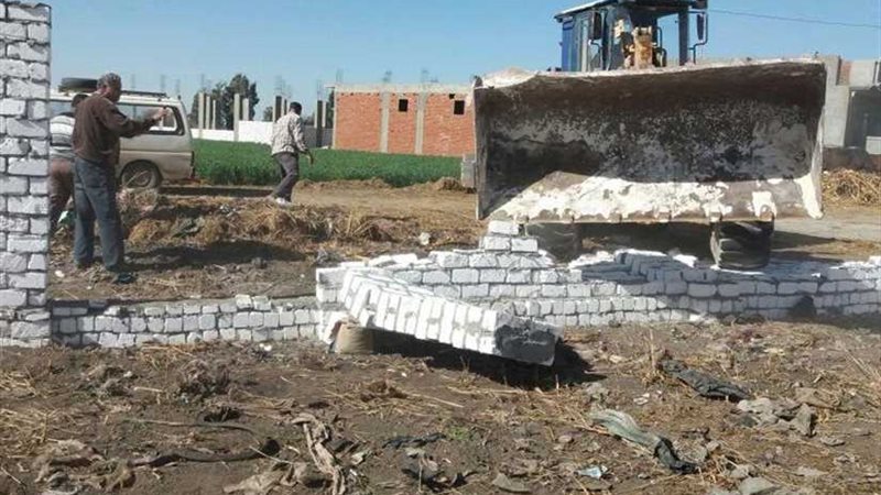 إزالة 14 حالة تعد