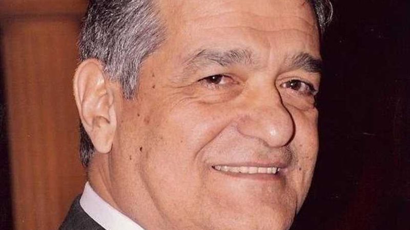 شاشة عرض وتلسكوبات