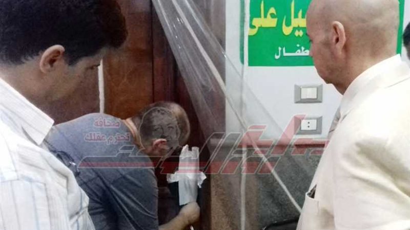 احتجاز طبيب علاج