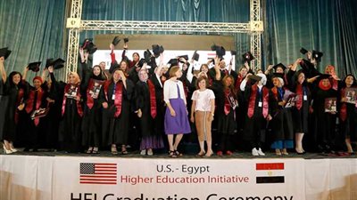 تخرج 37 سيدة مصرية من برامج منح الماجستير الممول من الوكالة الأمريكية للتنمية الدولية
