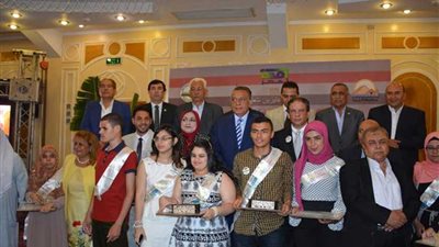تكريم أوائل الثانوية العامة والدبلومات الفنية والثانوية الأزهرية بالجيزة
