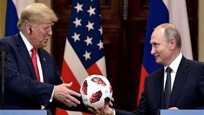 قصة كرة بوتين التي شغلت أجهزة الاستخبارات الأمريكية