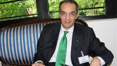 وزير الاتصالات يبحث مع السفير الفرنسي بالقاهرة تعزيز التعاون بين البلدين