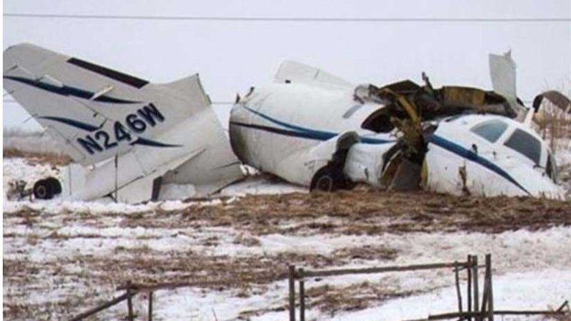 مصرع شخصين بسبب تحطم