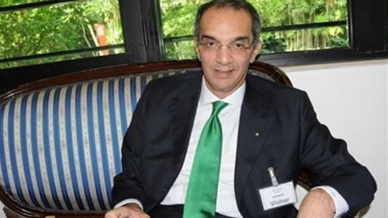 وزير الاتصالات يبحث