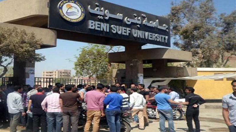 طالب طب يعتدي على