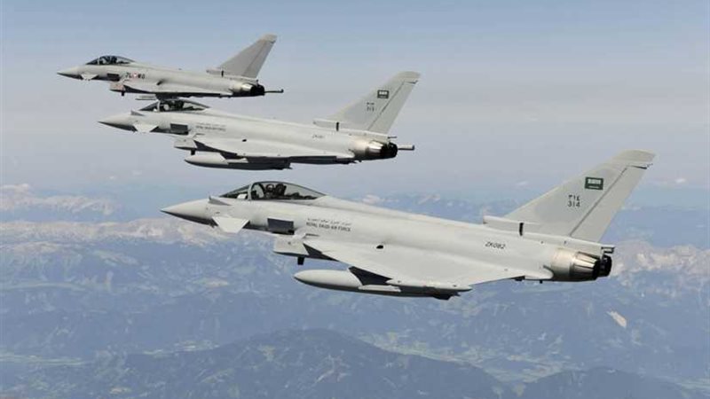 طيران التحالف يقصف