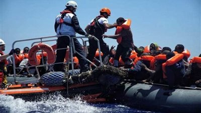 إسبانيا تنقذ 123 مهاجرا في مضيق جبل طارق أثناء محاولتهم الوصول لأوروبا