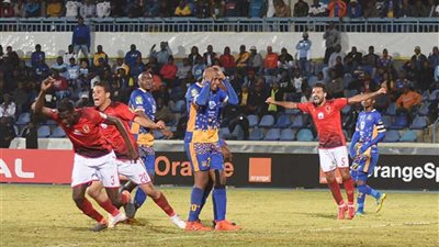 الخطيب يهنئ فريق الكرة بالفوز على تاونشيب