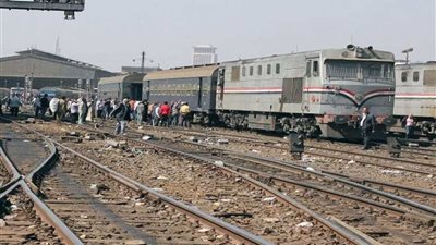 تدوير قطارات الصعيد فى الأقصر وإدفو بعد انقلاب قطار الصعيد