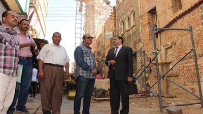 رئيس قطاع الآثار الإسلامية يتفقد ترميم مدينة رشيد الأثرية