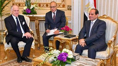 الرئيس يشدد في لقائه مع رئيس 