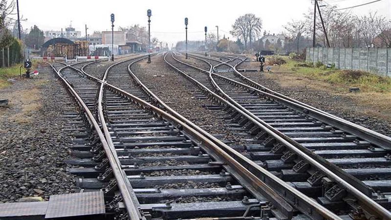 السكة الحديد تغلق