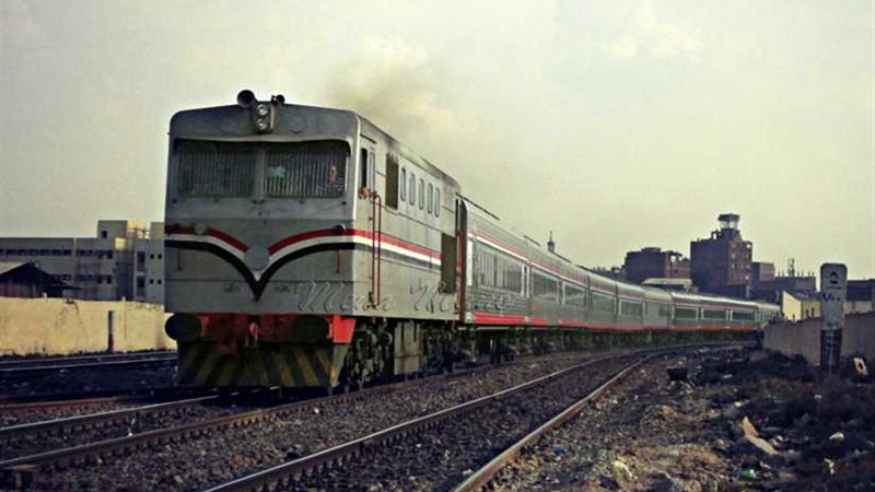 السكة الحديد: 8 كم/