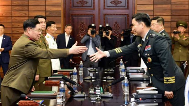 محادثات عسكرية بين