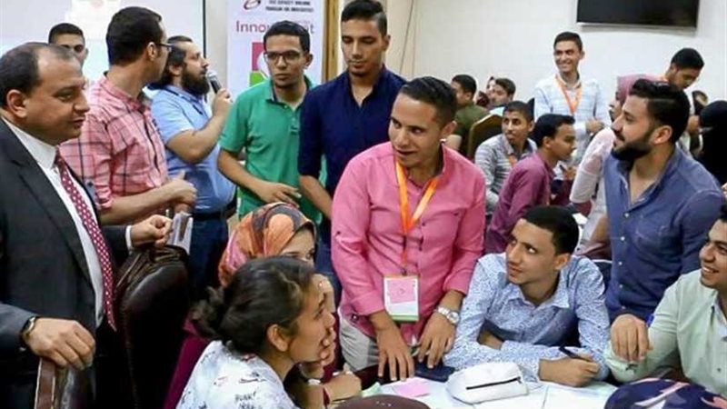 تدريب 75 طالبًا بجامعة