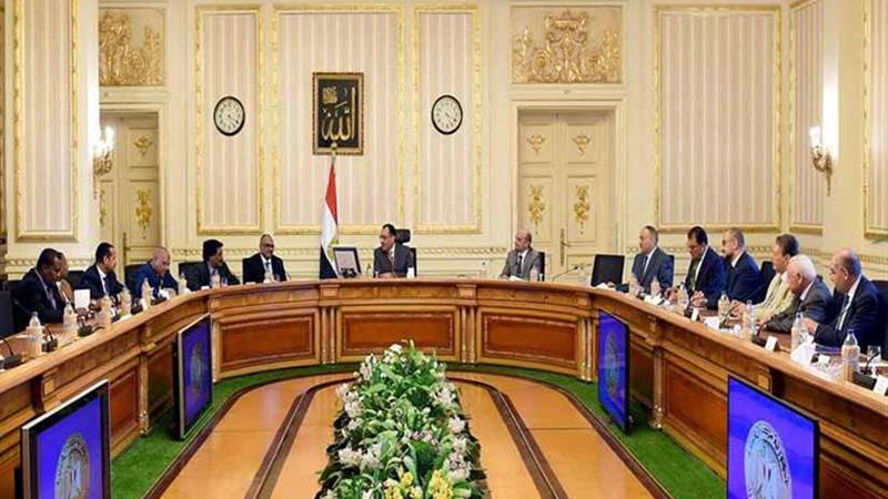 مدبولي يستقبل وفدًا