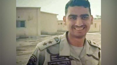 بالصور.. جنازة عسكرية وشعبية لشهيد سيناء بمسقط رأسه في 