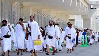 والي: وصول ٢٢٣٠ حاجاً من حجاج الجمعيات الأهلية إلى المدينة المنورة