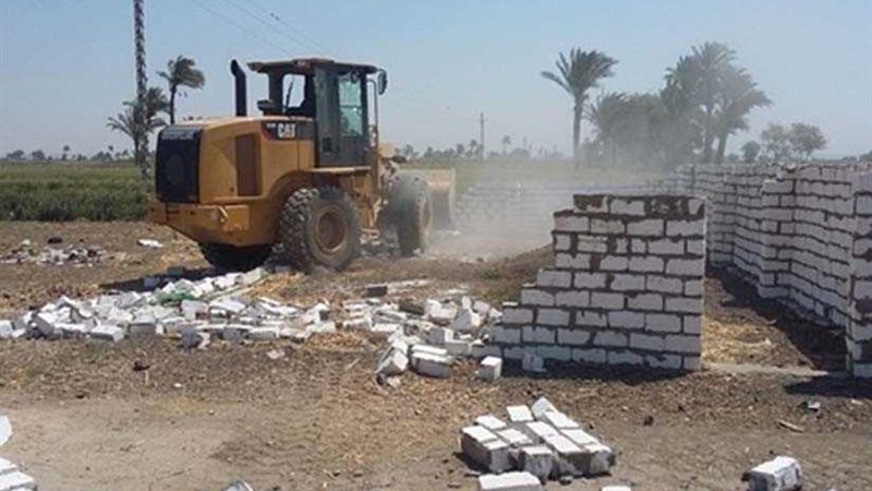 إزالة 35 حالة تعدى