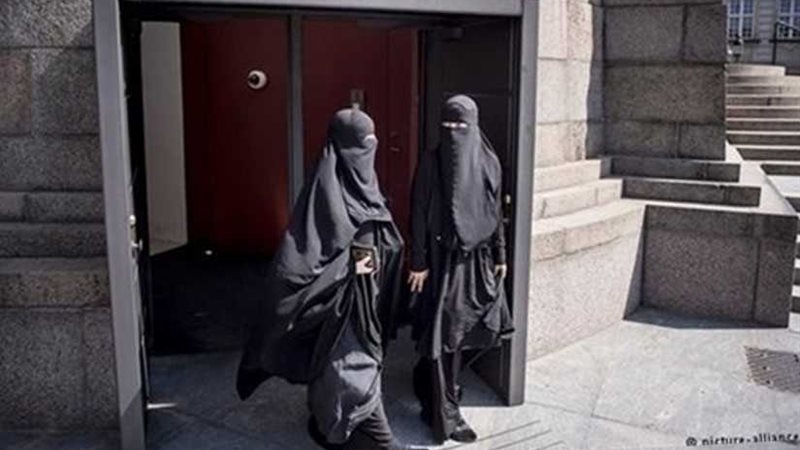 بدء سريان تطبيق حظر