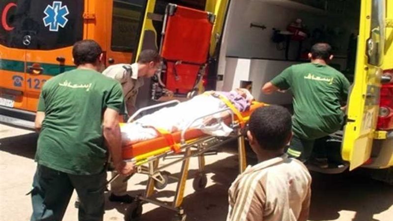 مصرع عامل سقط من