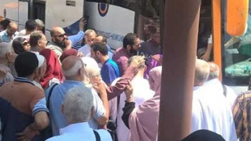 ”ضيوف الرحمن“ يغادرون