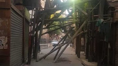 سقوط إحدى شدات صلب سقيفة رضوان المواجهة لباب زويلة