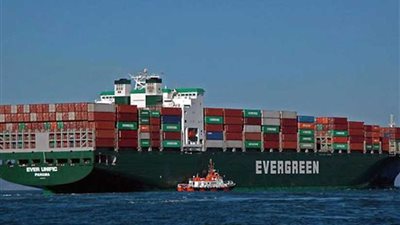 48 سفينة تعبر قناة السويس اليوم بحمولات 3.2 مليون طن