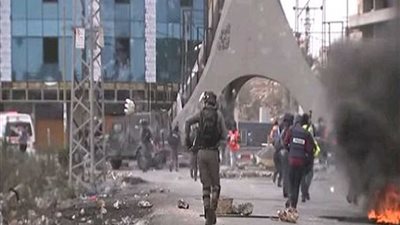 مقتل وإصابة 10 أشخاص في انفجار سيارة مفخخة بوسط 