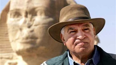 تكريم زاهى حواس مع نجوم السينما فى العالم بايطاليا