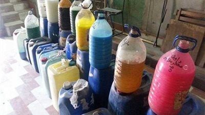 ضبط 15 طن منظفات منتهية الصلاحية بالبحر الأحمر