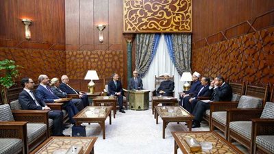 وزير خارجية إيطاليا يشيد بجهود 