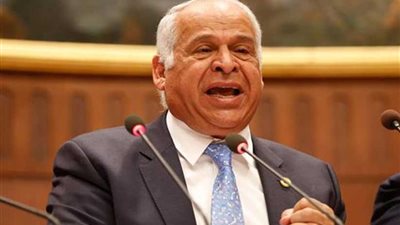 فرج عامر يؤيد فكرة تقليص أيام العمل.. ستقضي على الرشوة والمحسوبية