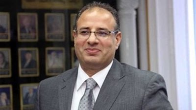 محافظ الإسكندرية يكرم 30 طالبا من أوائل الإعدادية والثانوية العامة