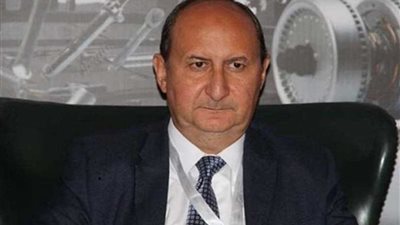 وزير التجارة والصناعة يقرر إلغاء قرار بشأن فرض رسم صادر على السكر