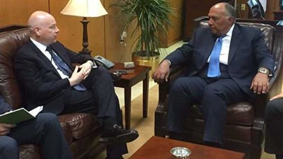 شاهد..شكري يستقبل مساعد الرئيس الأمريكي لعملية السلام بمقر السفارة المصرية بواشنطن