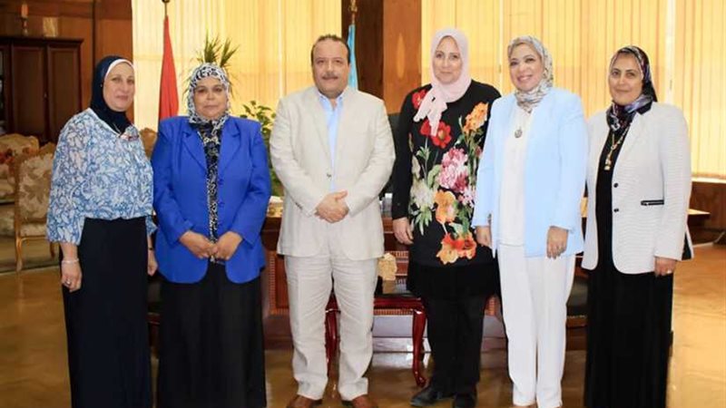 رئيس جامعة طنطا يهنئ